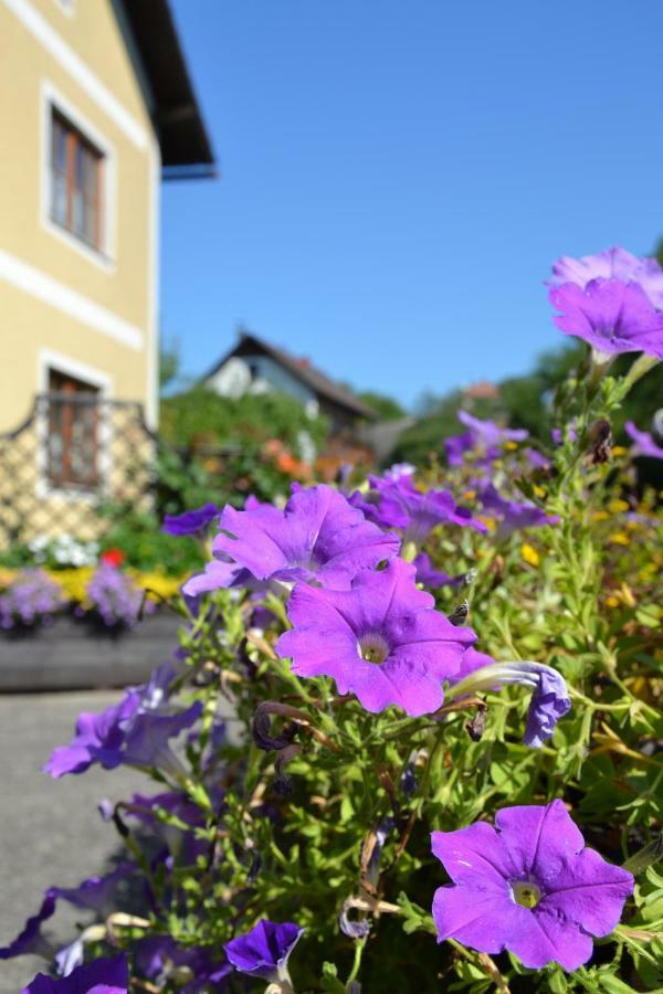 Haus Lindenhofer * Emmersdorf an der Donau